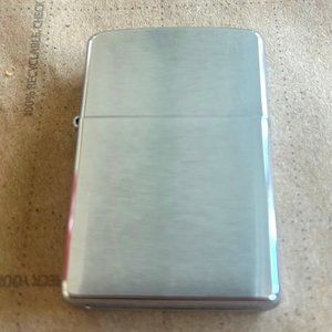 Traditional Zippo Matte Finish Lighter - 25% discount for a bundle of 4!